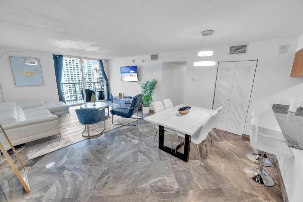 Iconic High Floor 3 Bedrooms In The Heart Of Маямі Екстер'єр фото