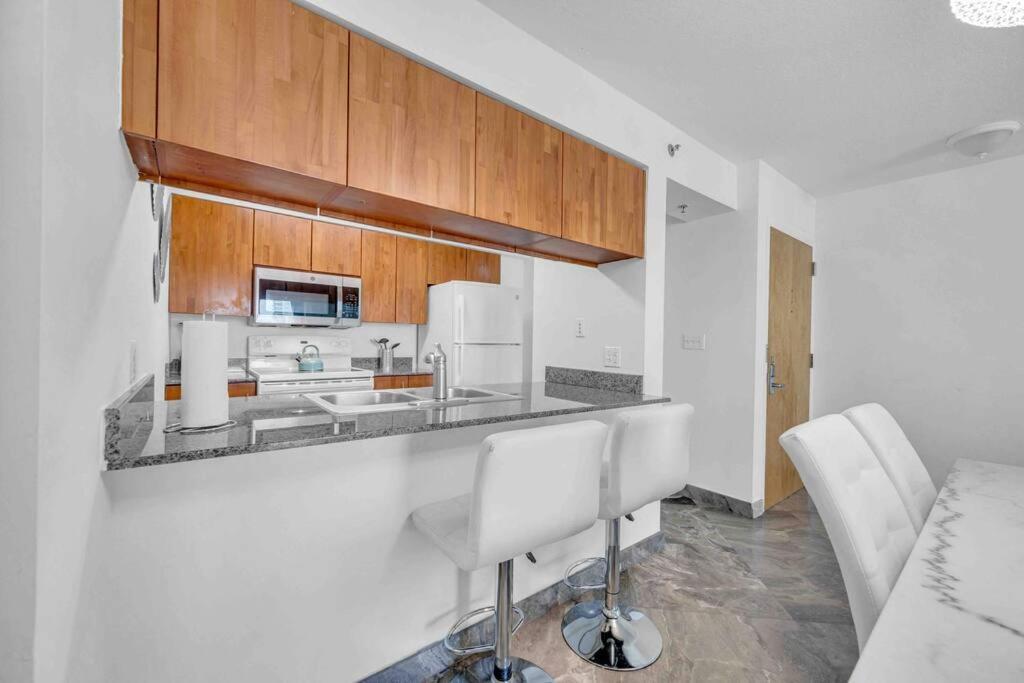 Iconic High Floor 3 Bedrooms In The Heart Of Маямі Екстер'єр фото