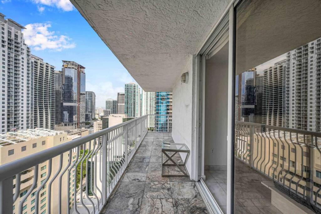 Iconic High Floor 3 Bedrooms In The Heart Of Маямі Екстер'єр фото