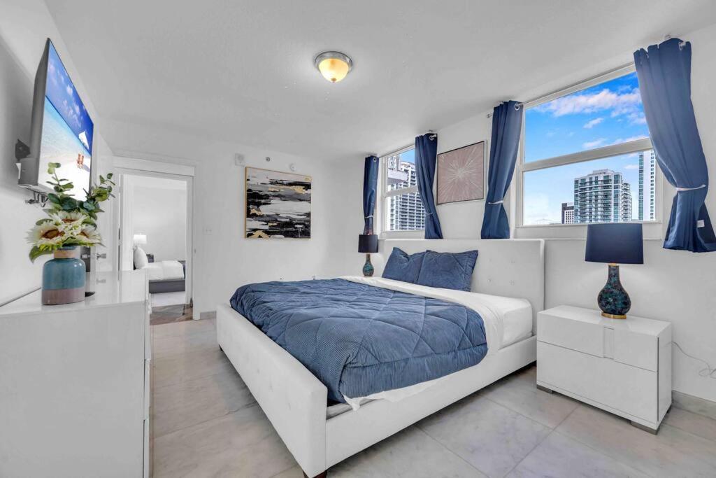 Iconic High Floor 3 Bedrooms In The Heart Of Маямі Екстер'єр фото